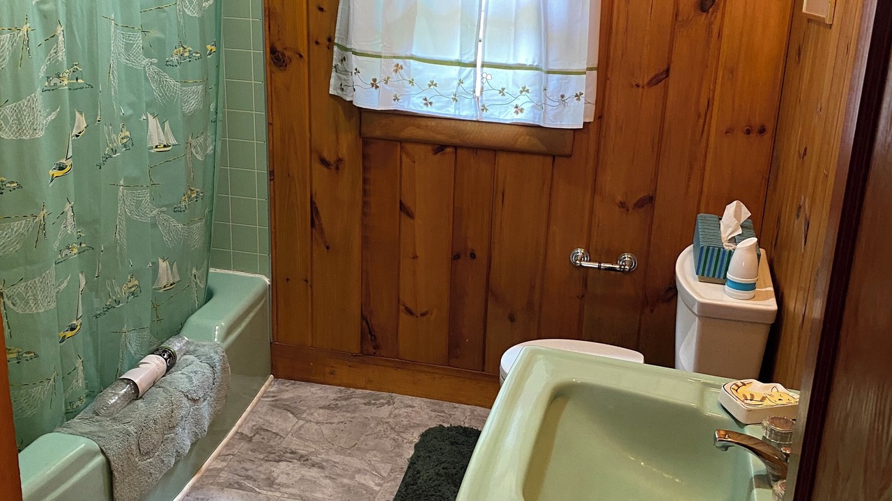 Photo of Bathroom in Warren County