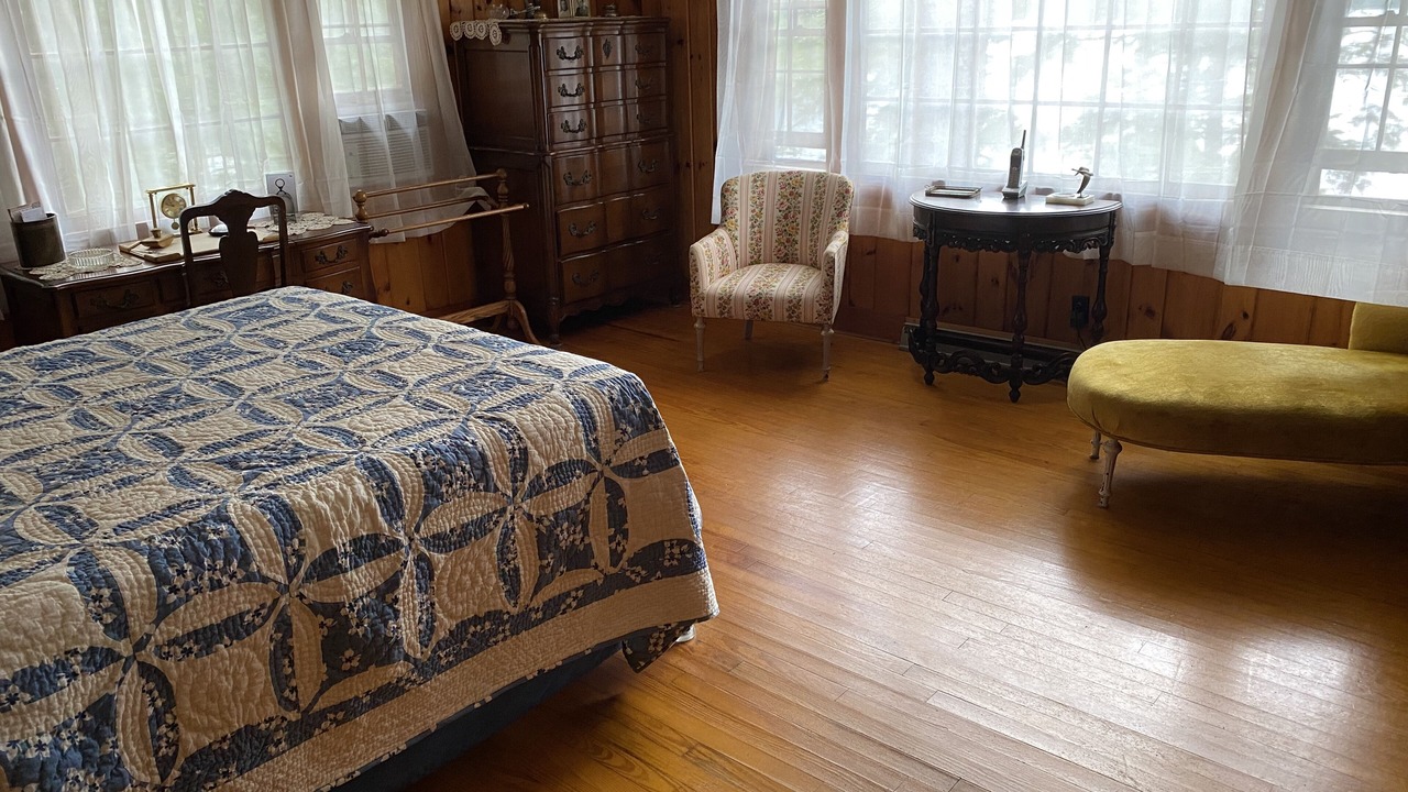 Photo of Bedroom in Warren County