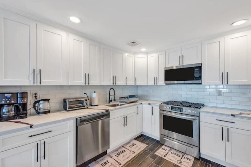Photo of Kitchen in Alden Manor