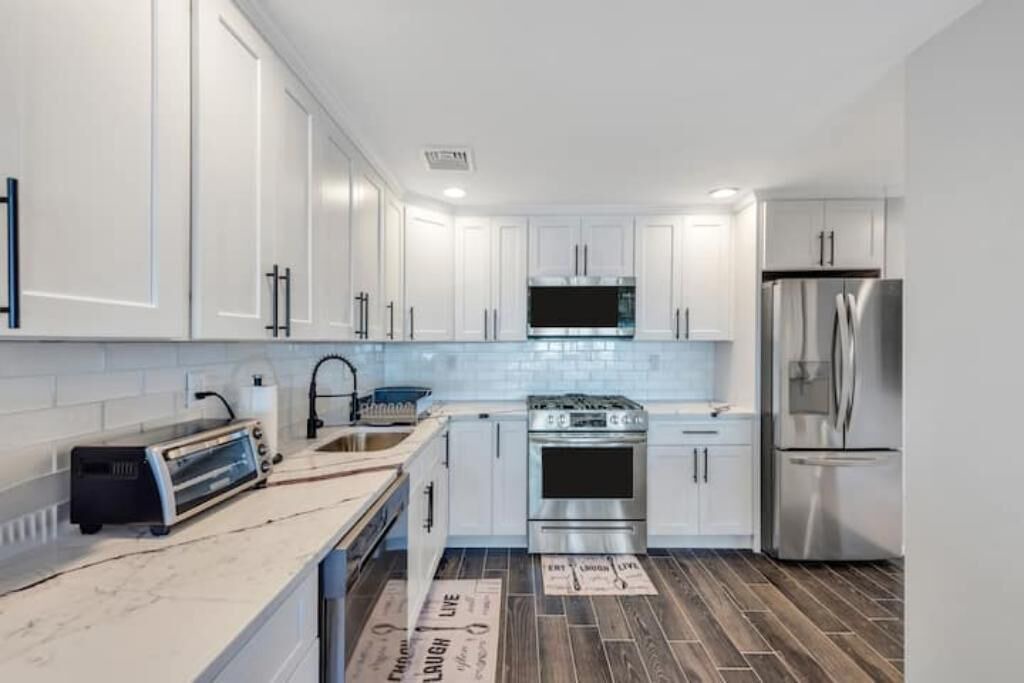 Photo of Kitchen in Alden Manor