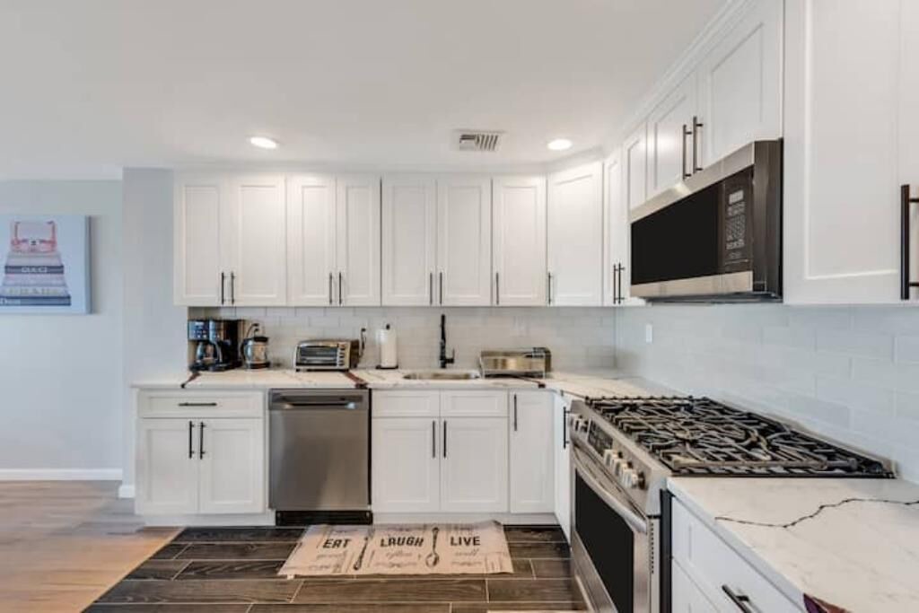 Photo of Kitchen in Alden Manor