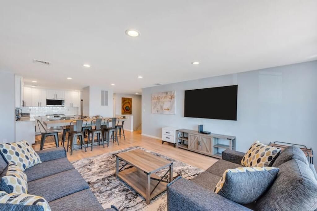 Photo of Livingroom in Alden Manor