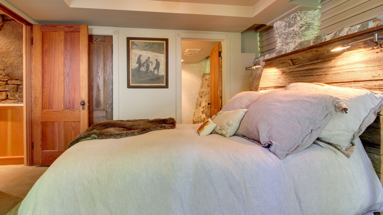 Photo of Bedroom in Silver Bay