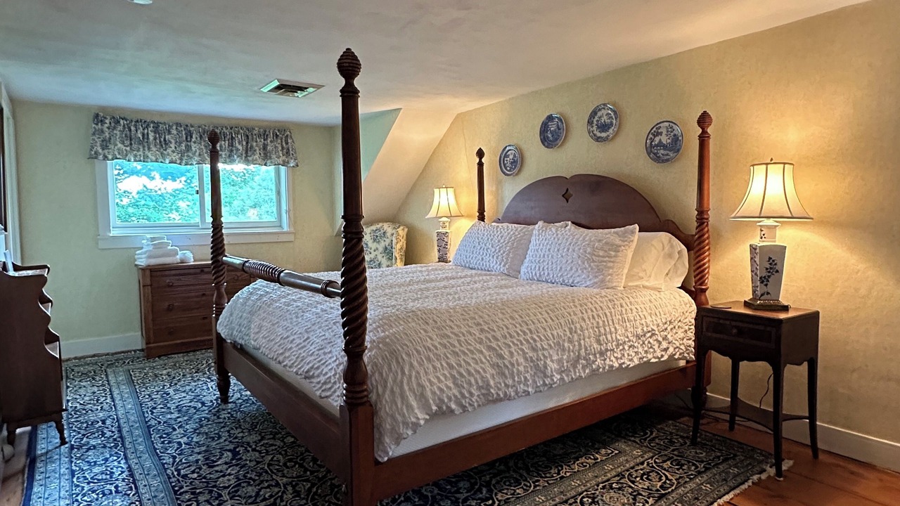Photo of Bedroom in Warren
