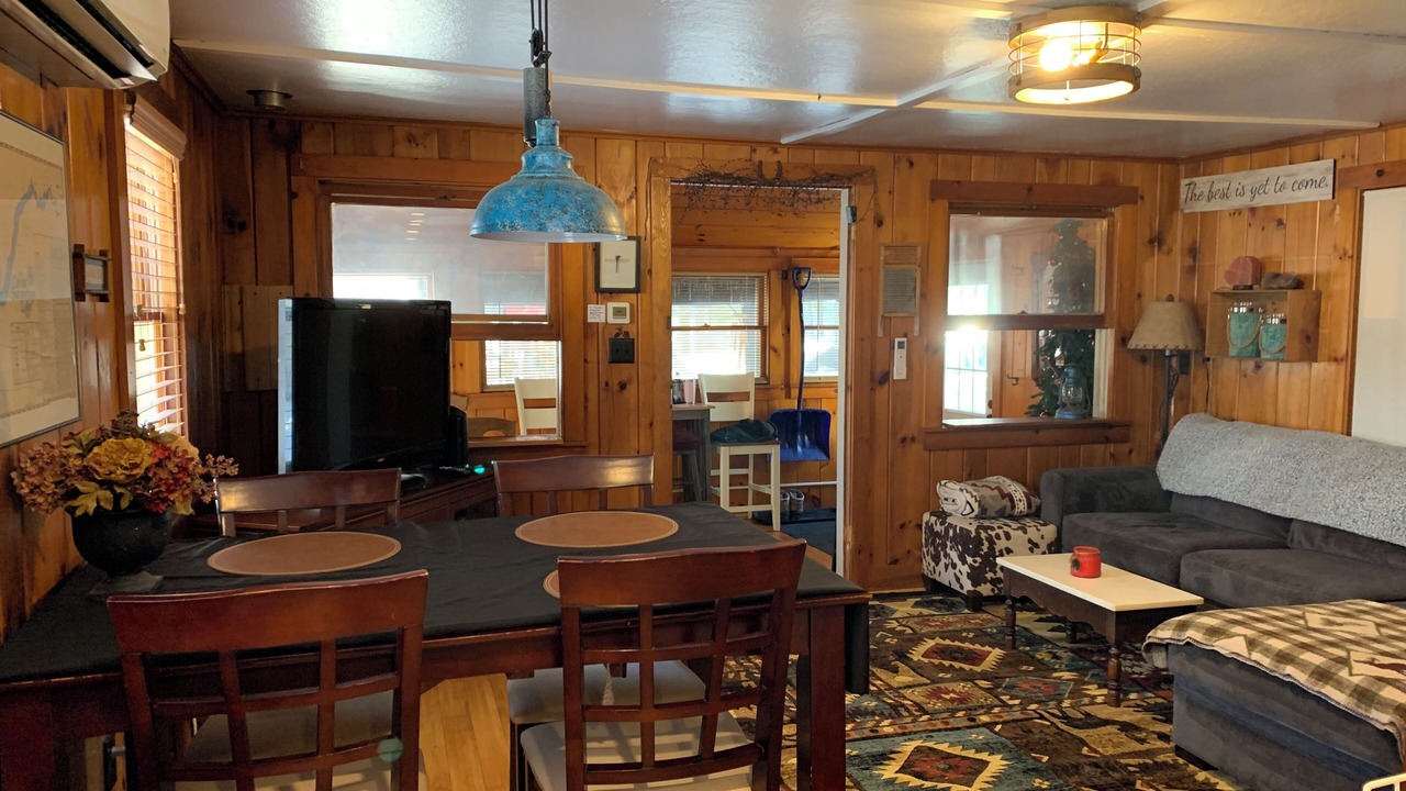 Photo of Livingroom in Hadley