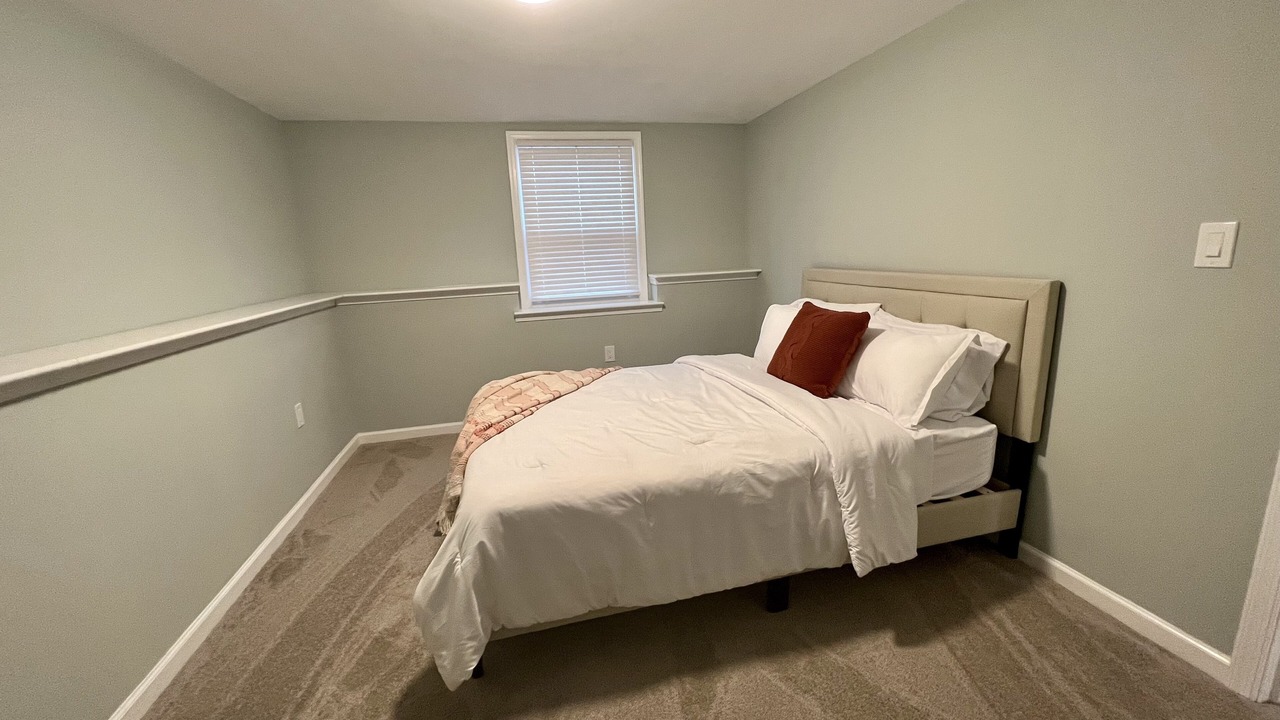 Photo of Bedroom in Forest Heights