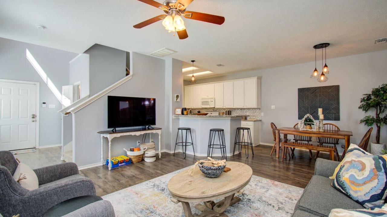 Photo of Livingroom in Dickinson