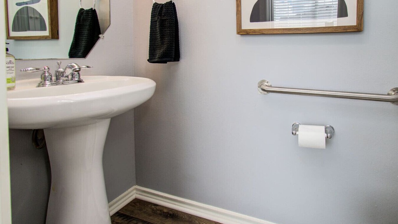 Photo of Bathroom in Dickinson