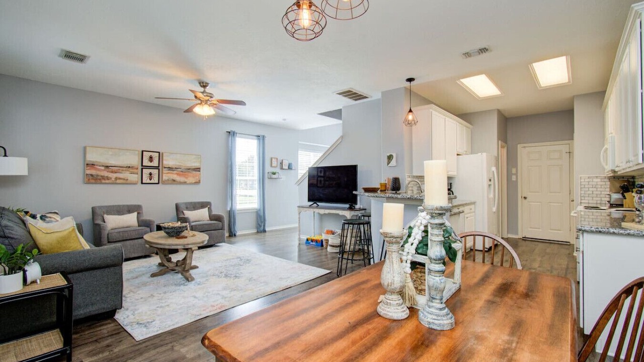 Photo of Livingroom in Dickinson