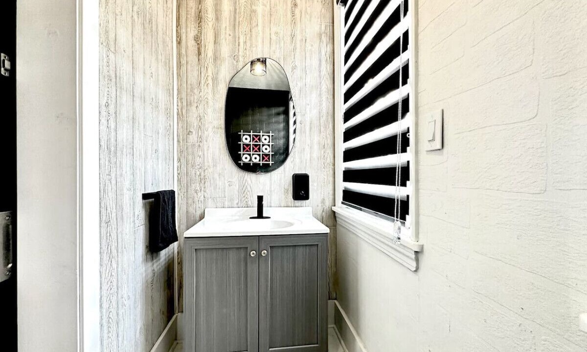 Photo of Bathroom in Ohio City