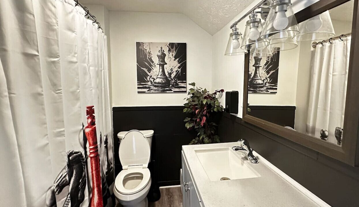 Photo of Bathroom in Ohio City