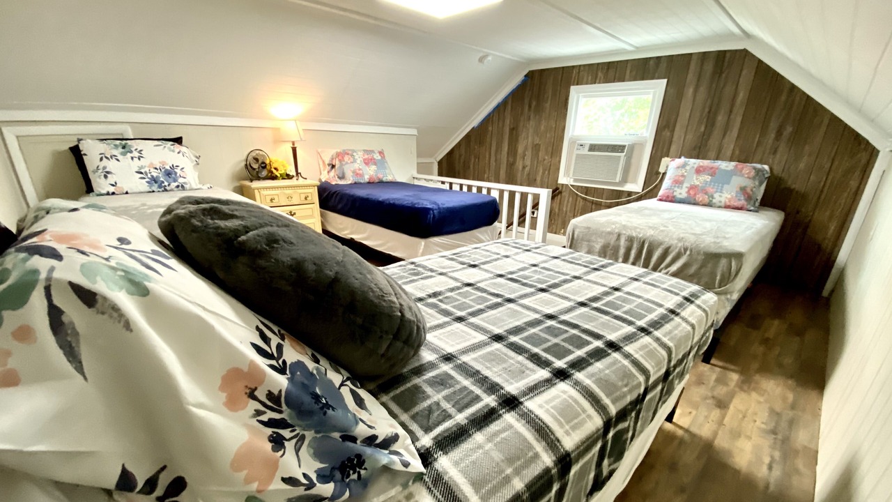 Photo of Bedroom in Chapmanville