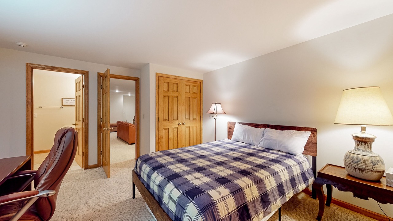 Photo of Bedroom in Winhall