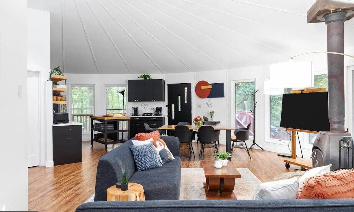Photo of Livingroom in The Woods