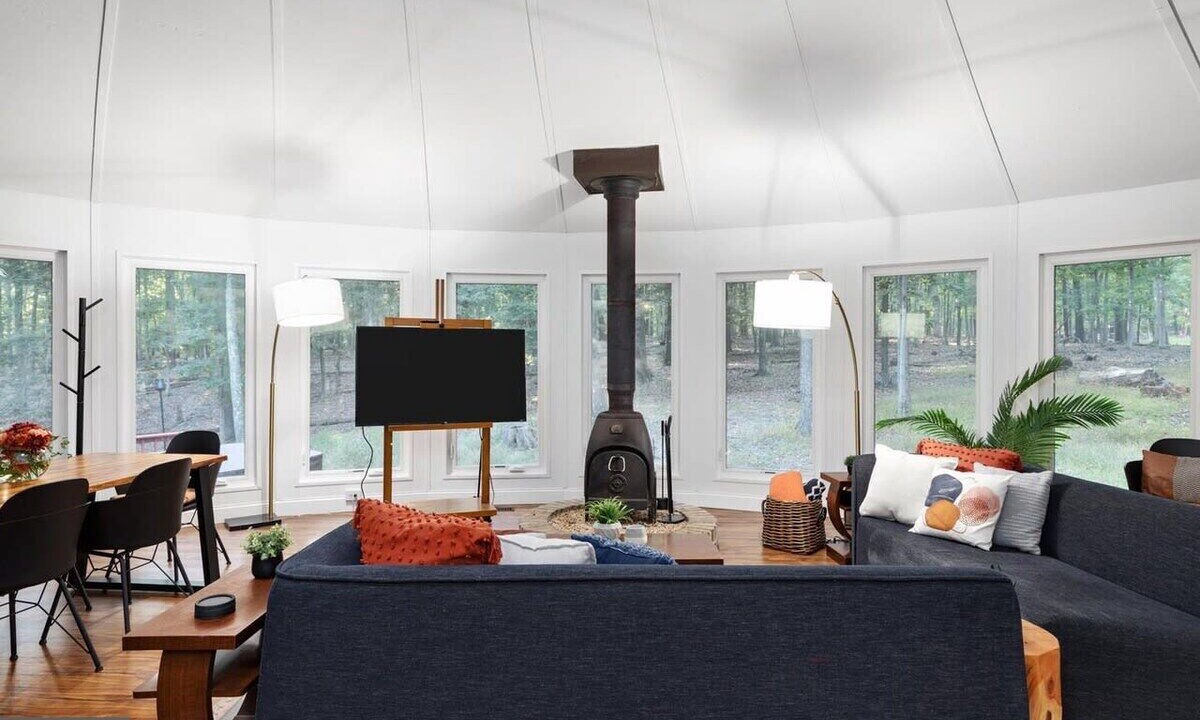 Photo of Livingroom in The Woods