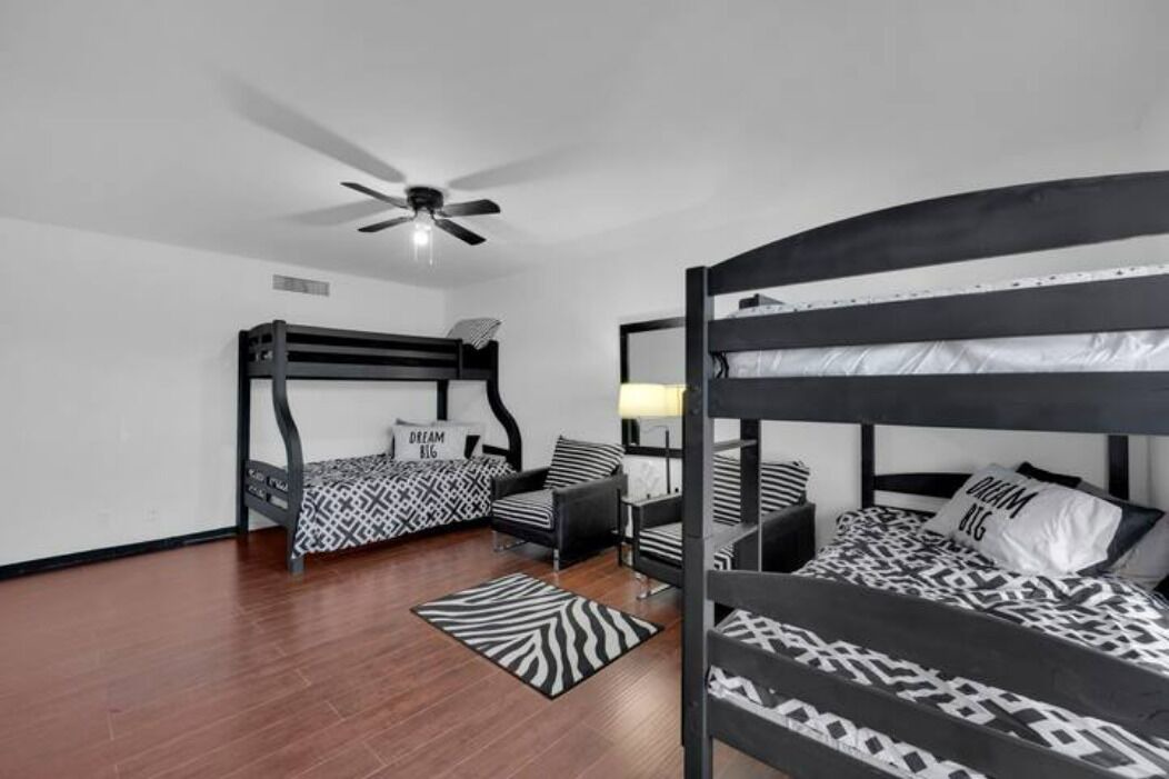 Photo of Bedroom in Chinatown