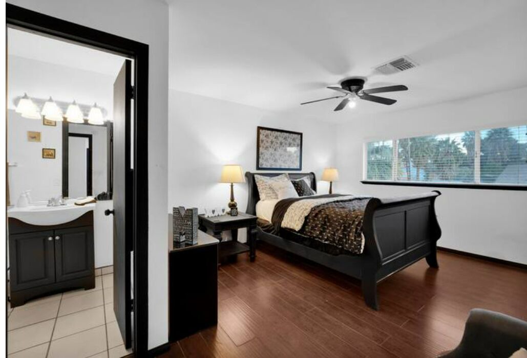 Photo of Bedroom in Chinatown