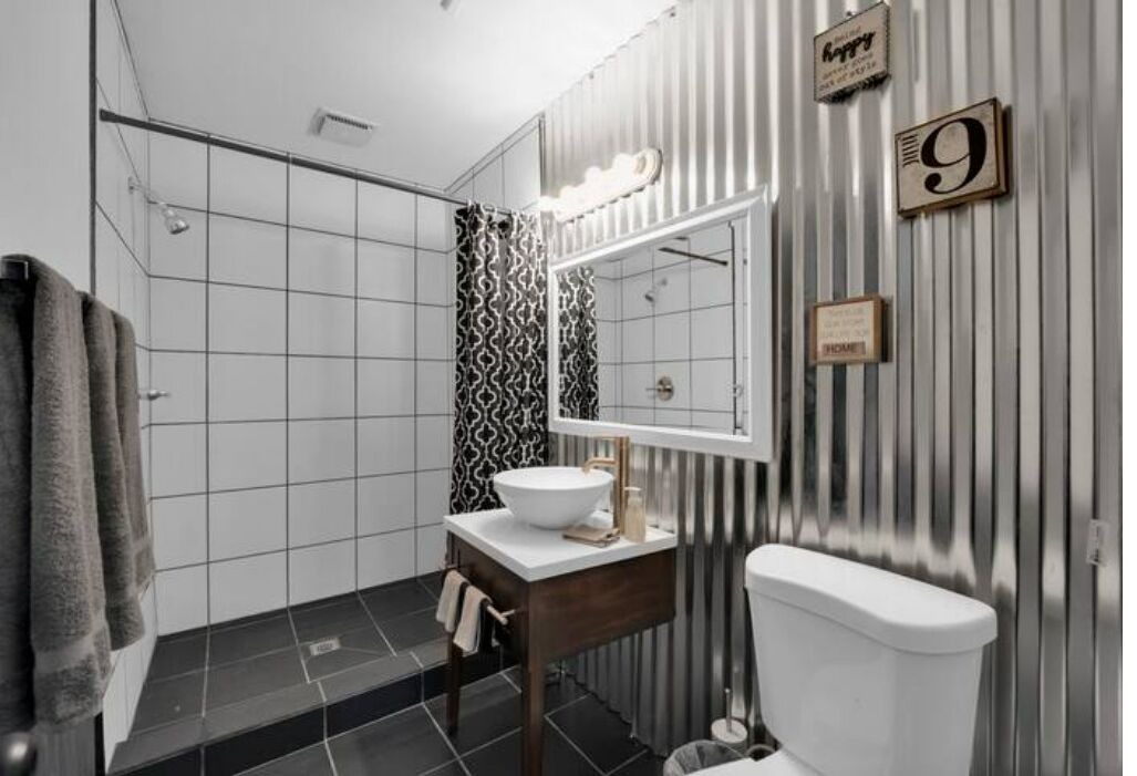 Photo of Bathroom in Chinatown