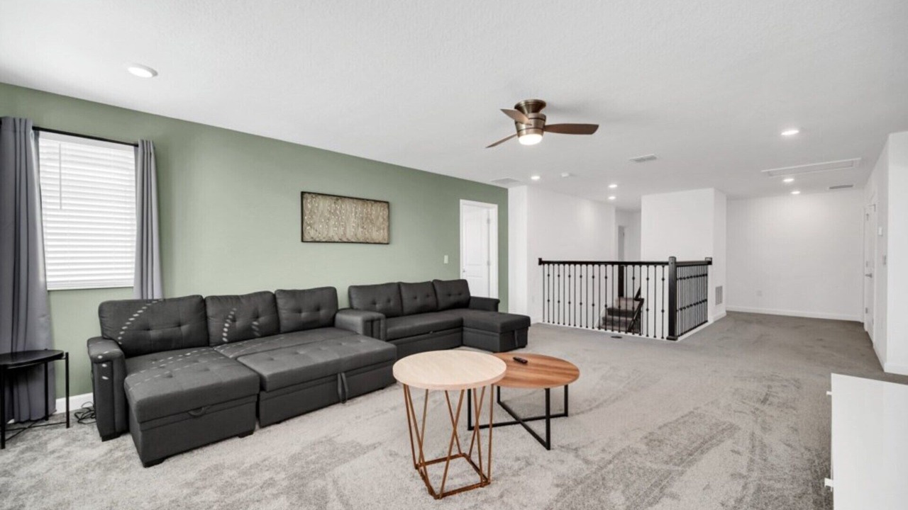 Photo of Livingroom in Four Corners