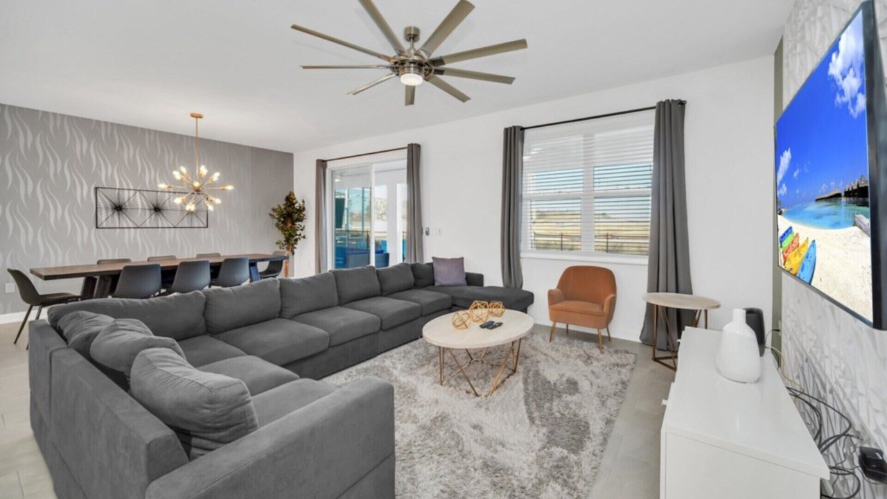 Photo of Livingroom in Four Corners