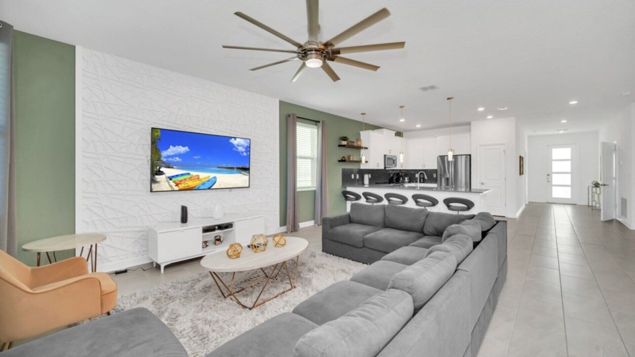 Photo of Livingroom in Four Corners