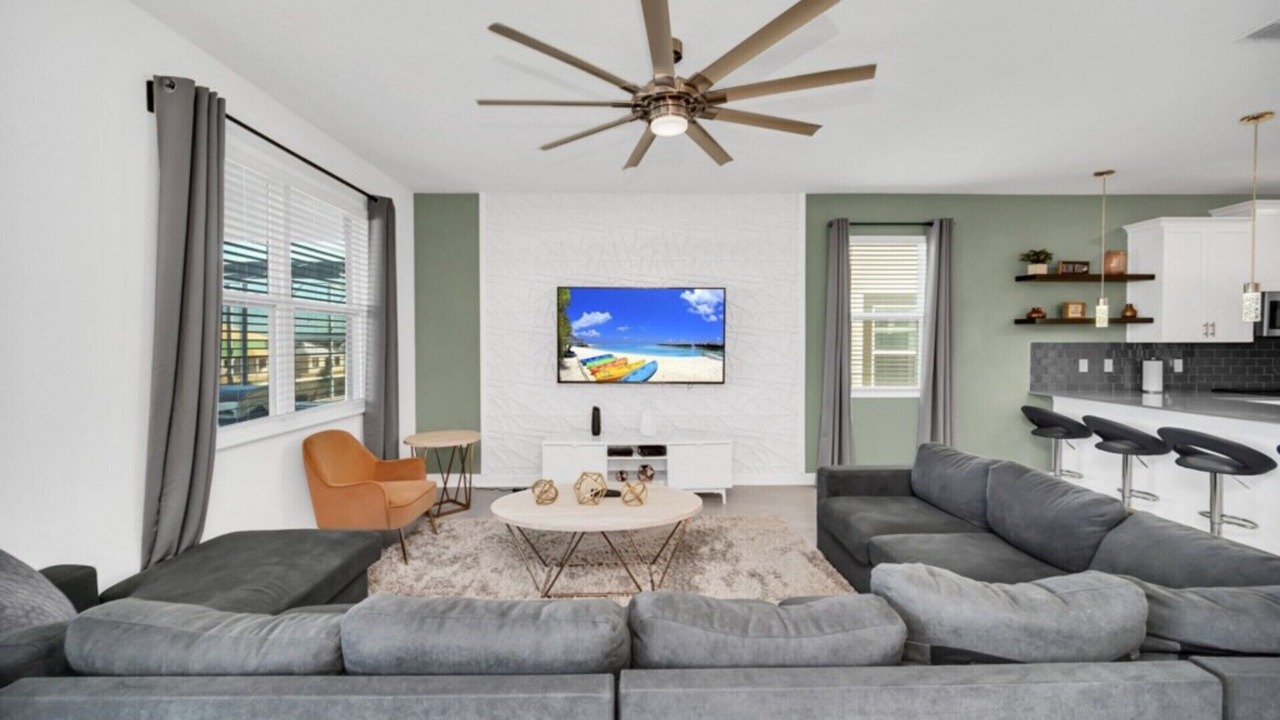 Photo of Livingroom in Four Corners
