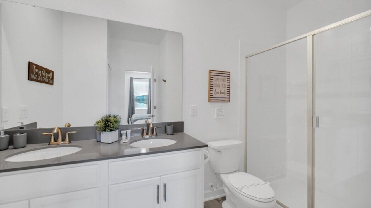 Photo of Bathroom in Four Corners