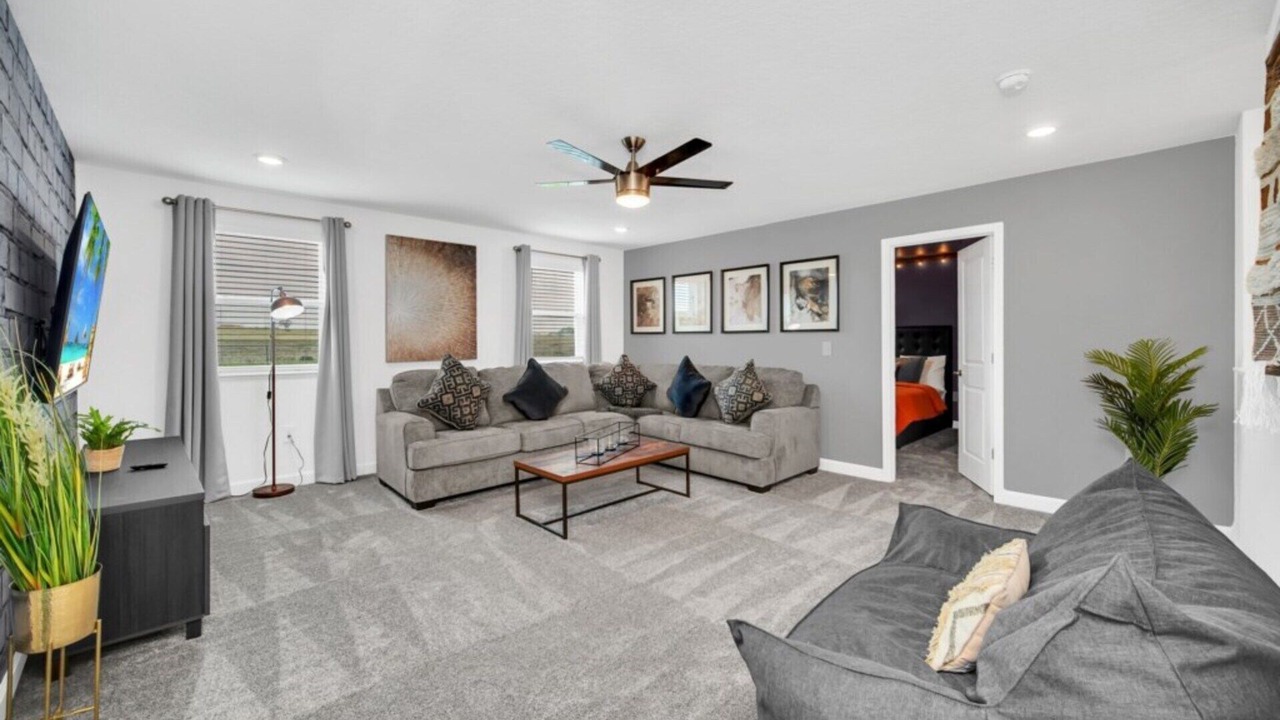 Photo of Livingroom in Four Corners