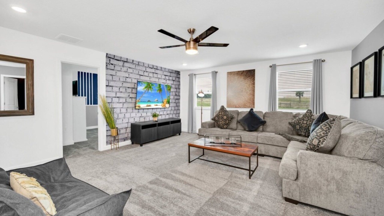 Photo of Livingroom in Four Corners