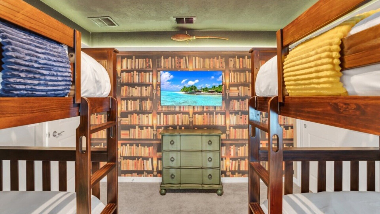Photo of Bedroom in Davenport