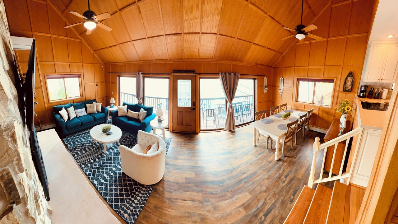 Photo of Livingroom in Hammondsport