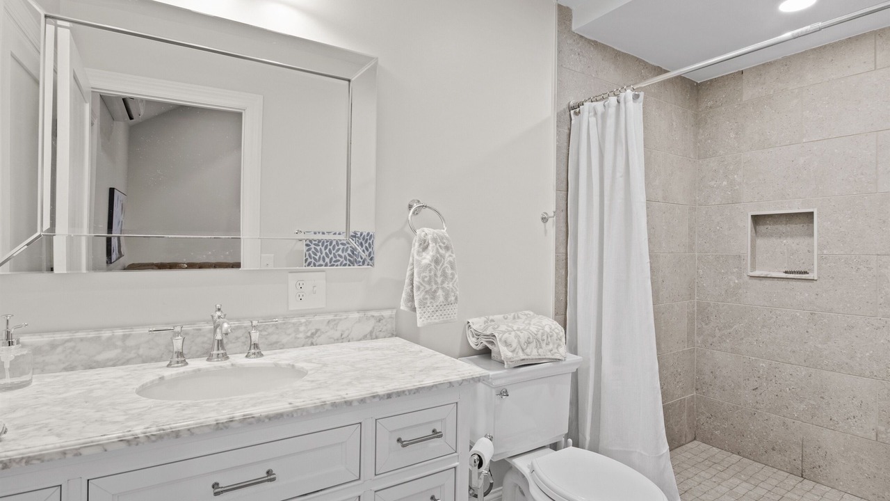 Photo of Bathroom in Palmyra