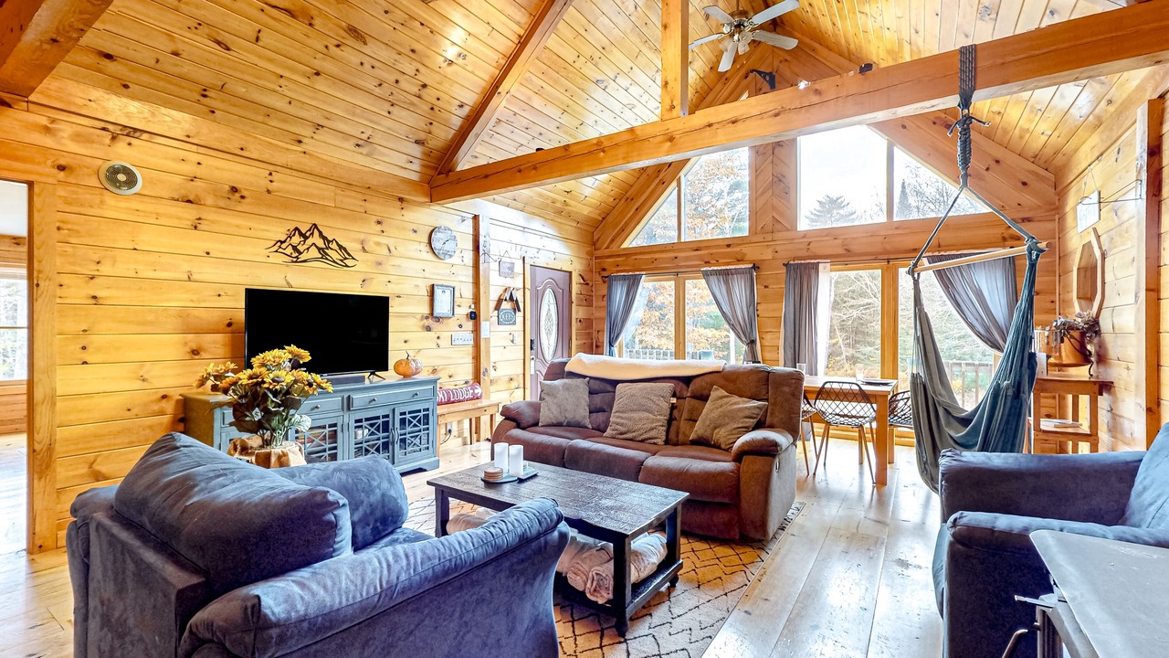 Photo of Livingroom in Fryeburg
