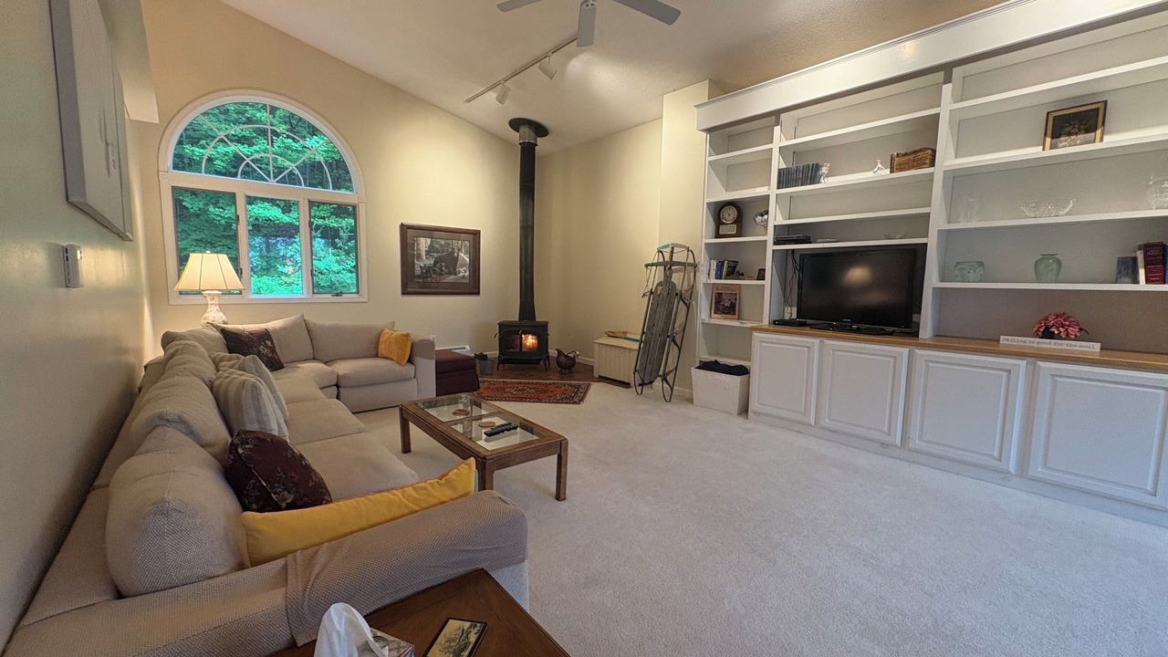 Photo of Livingroom in Plymouth