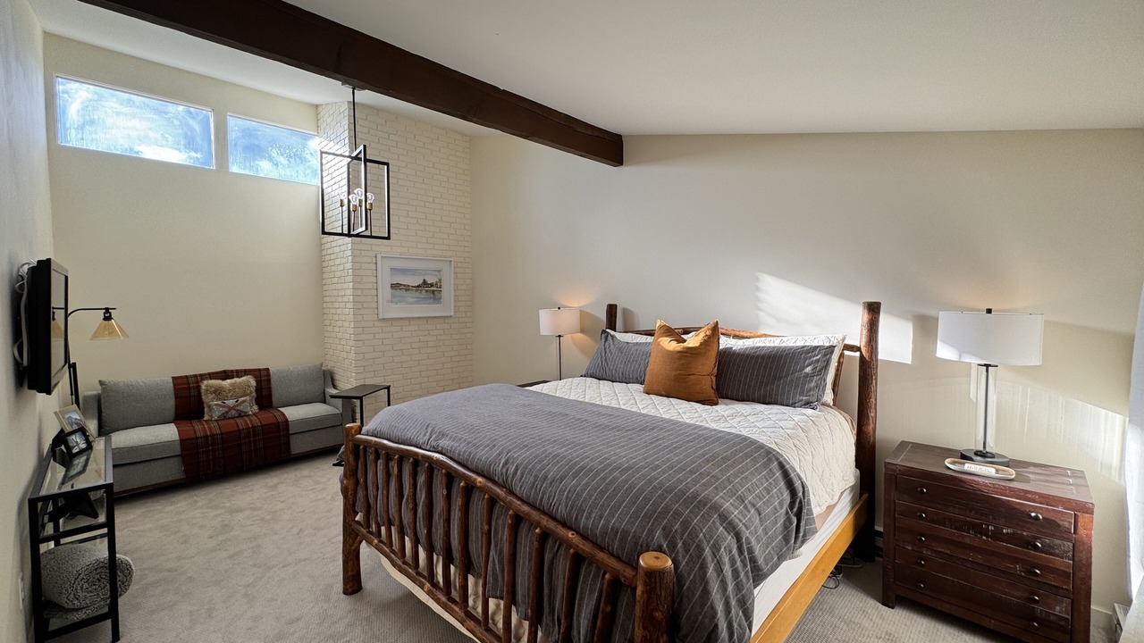 Photo of Bedroom in Warren