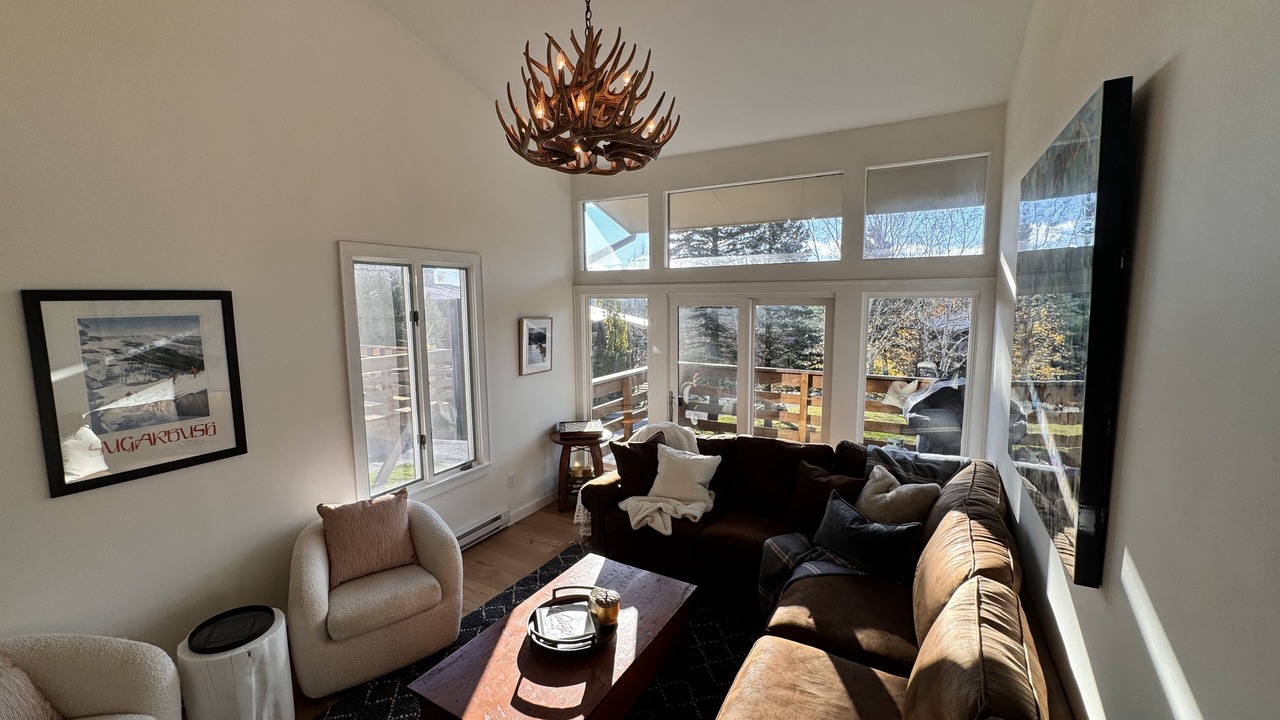 Photo of Livingroom in Warren