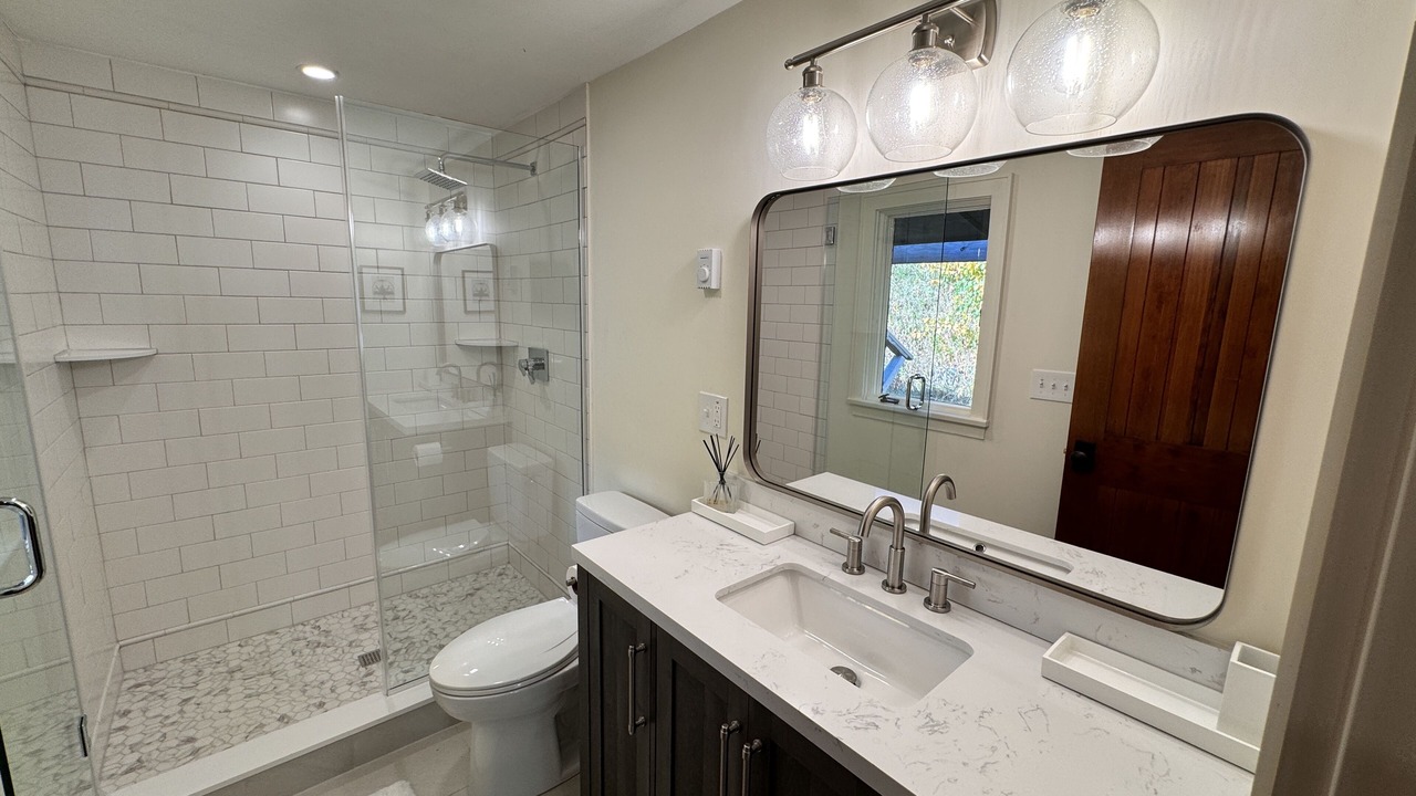 Photo of Bathroom in Warren