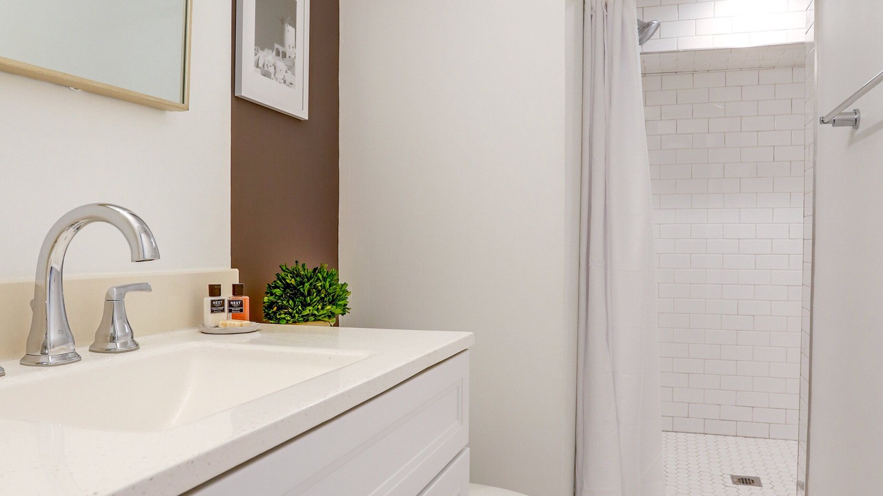 Photo of Bathroom in Old Town Alexandria