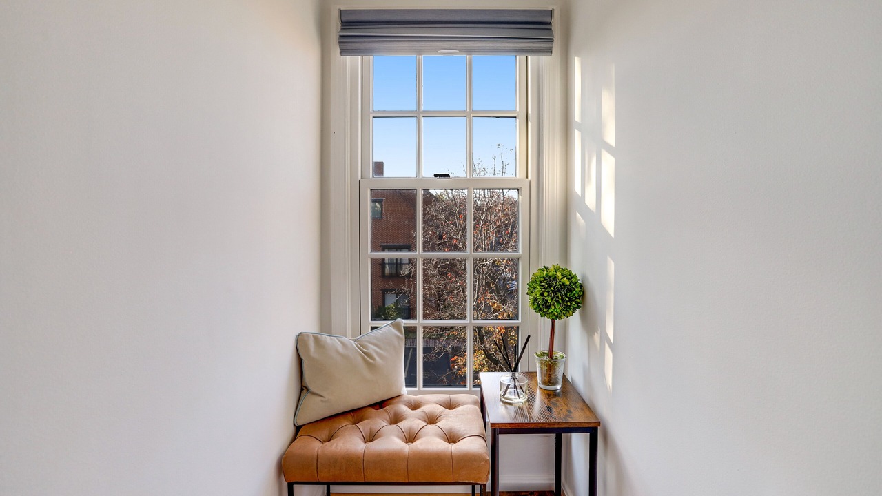 Photo of Livingroom in Old Town Alexandria