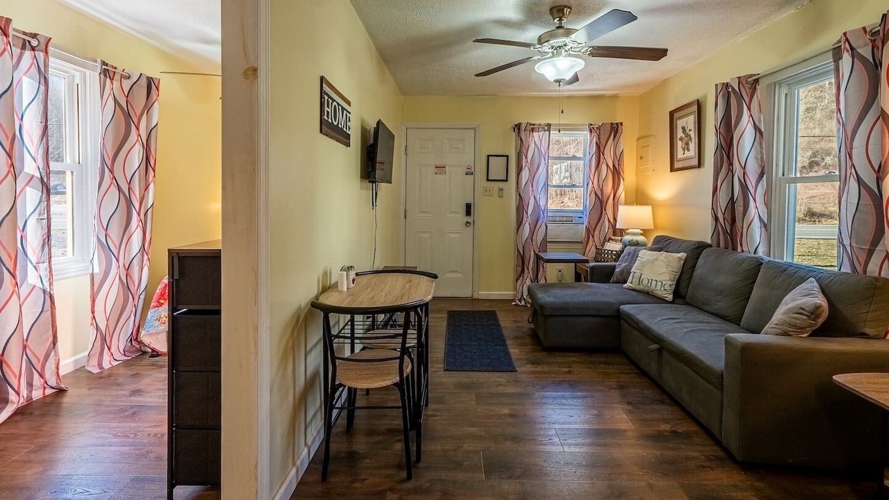 Photo of Livingroom in True