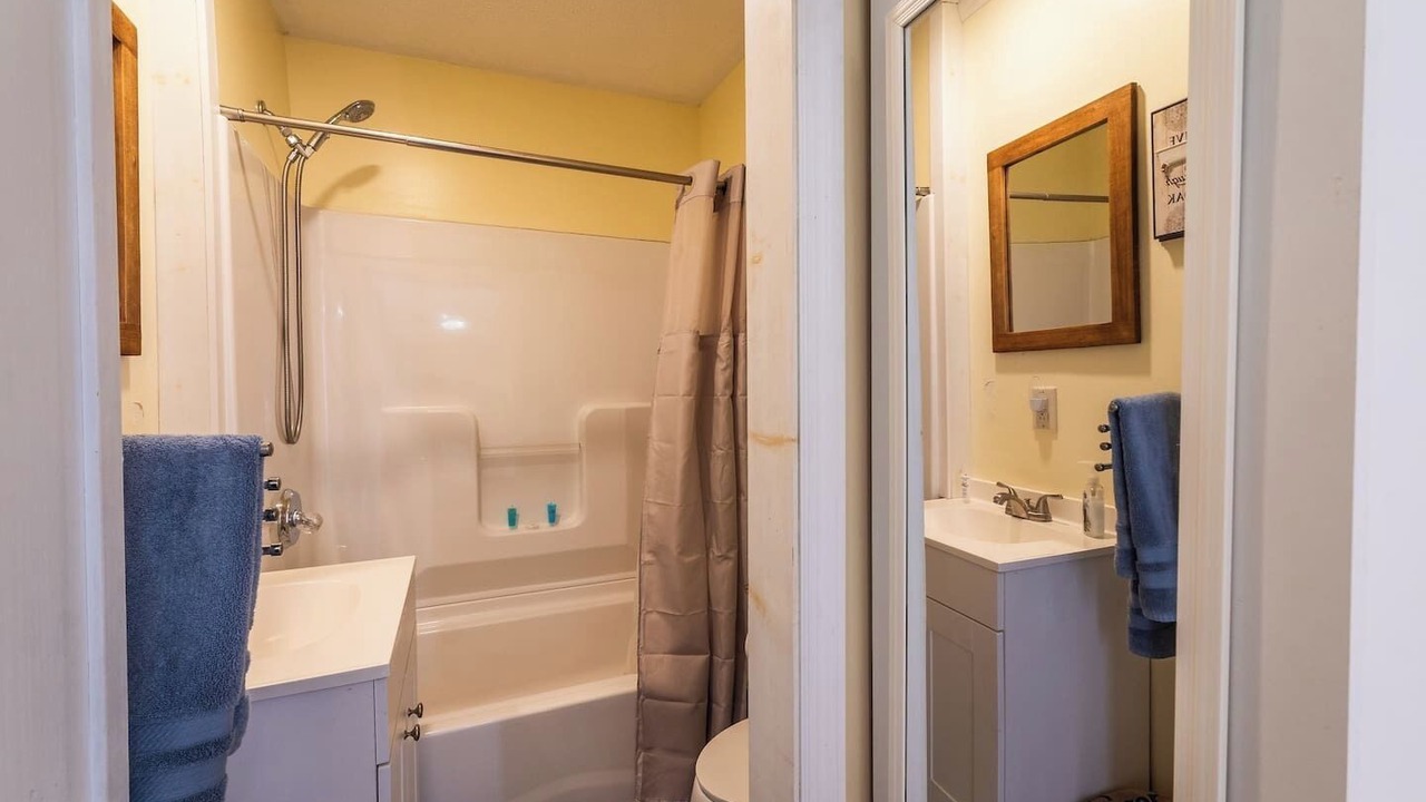 Photo of Bathroom in True