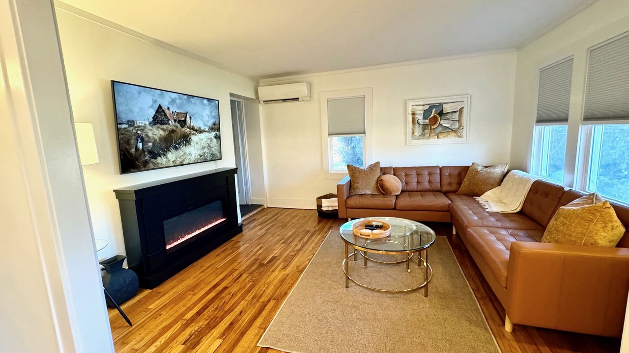 Photo of Livingroom in Saugerties