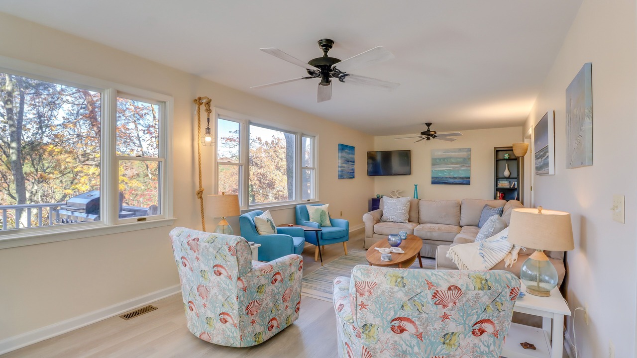Photo of Livingroom in Chesapeake Ranch Estates-Drum Point