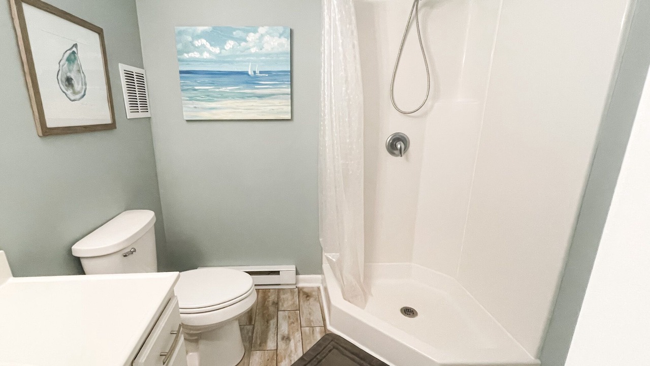 Photo of Bathroom in Caine Woods