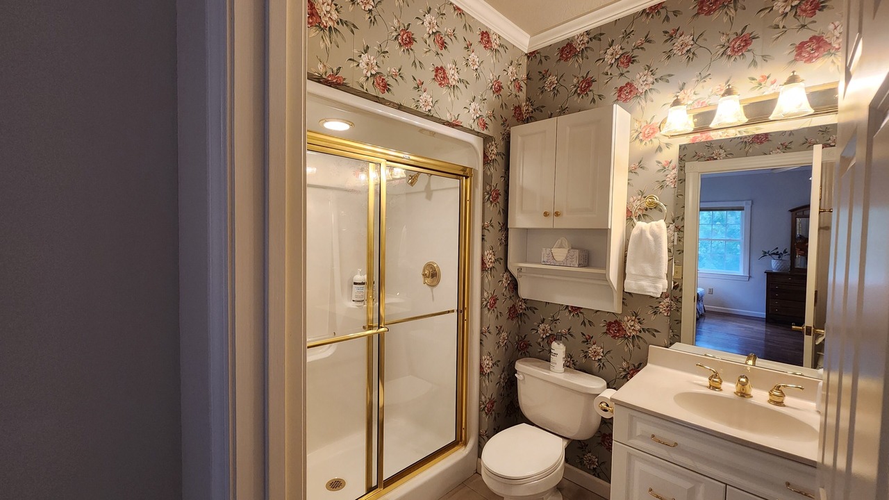 Photo of Bathroom in Newport Center