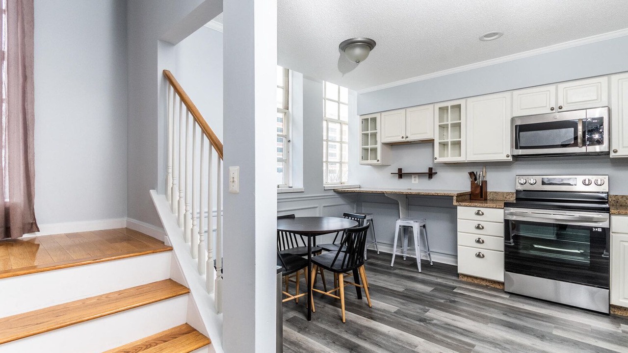 Photo of Kitchen in Thompson Square - Bunker Hill