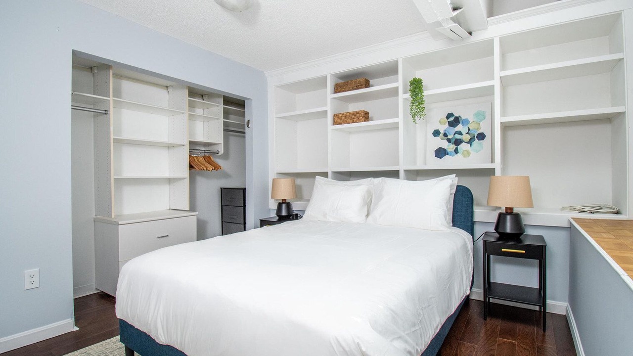Photo of Bedroom in Thompson Square - Bunker Hill