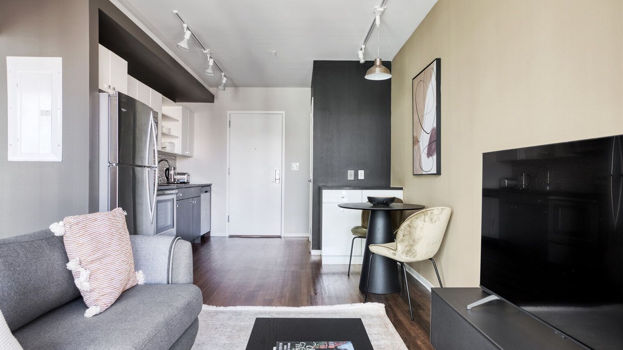 Photo of Livingroom in Theatre District
