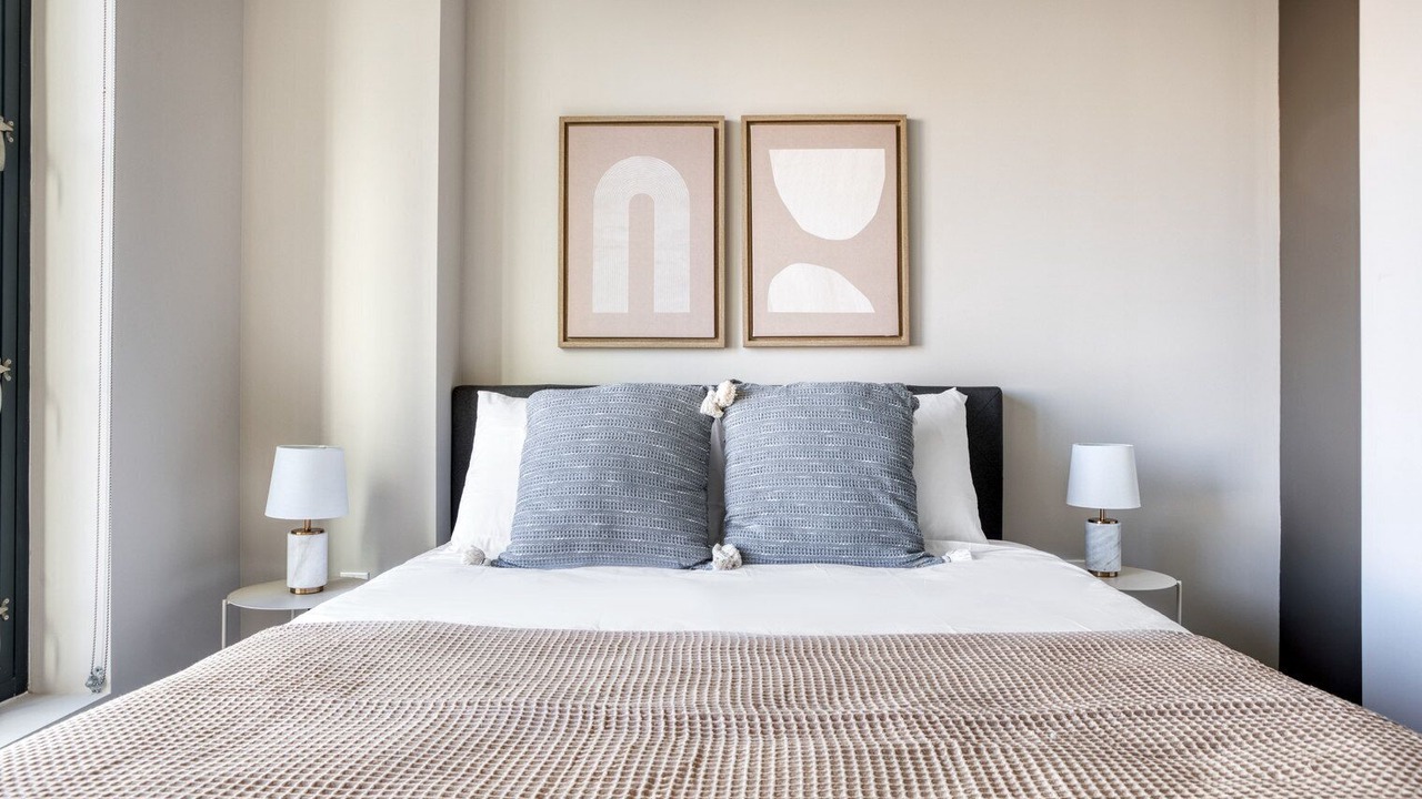 Photo of Bedroom in Theatre District