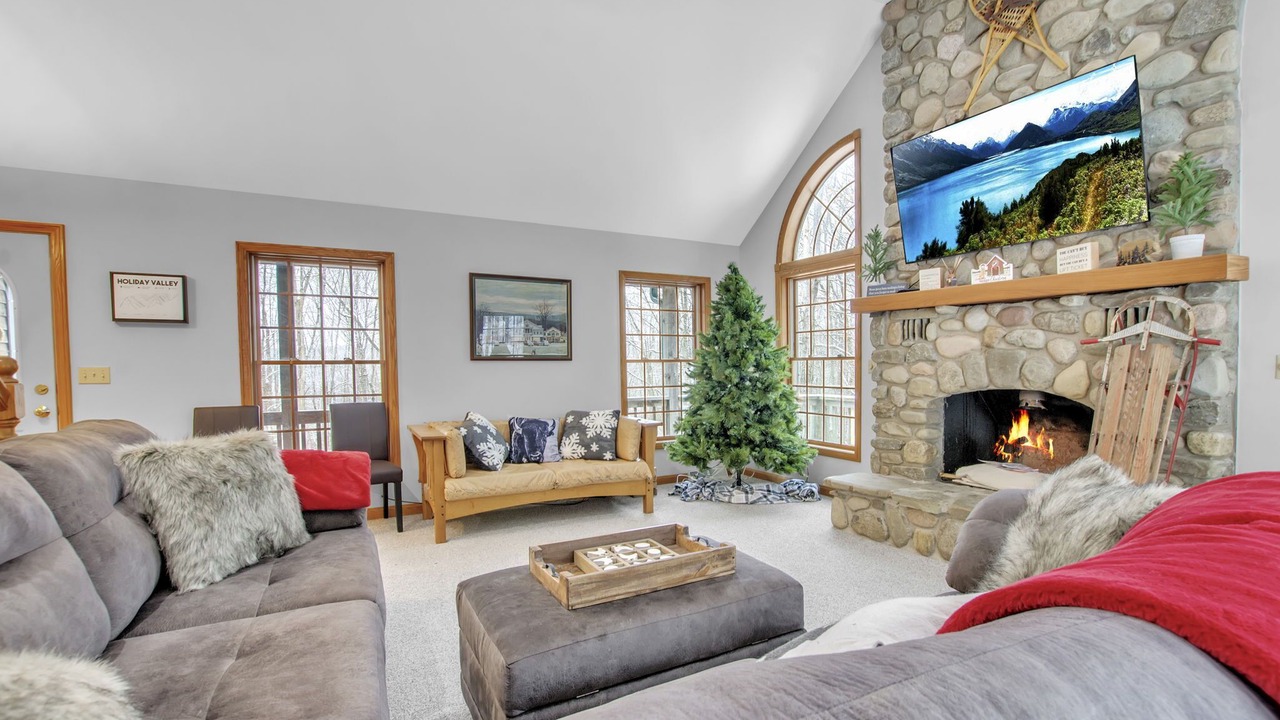 Photo of Livingroom in Ellicottville